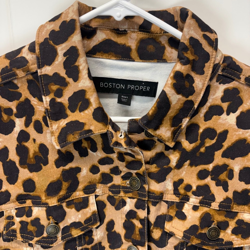 Boston Proper Leopard Print Denim Jacket Womens Large Brown Puff Sleeve Trucker - Picture 2 of 6